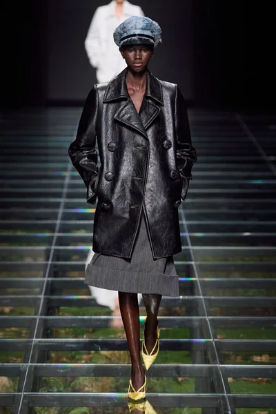 Look 38